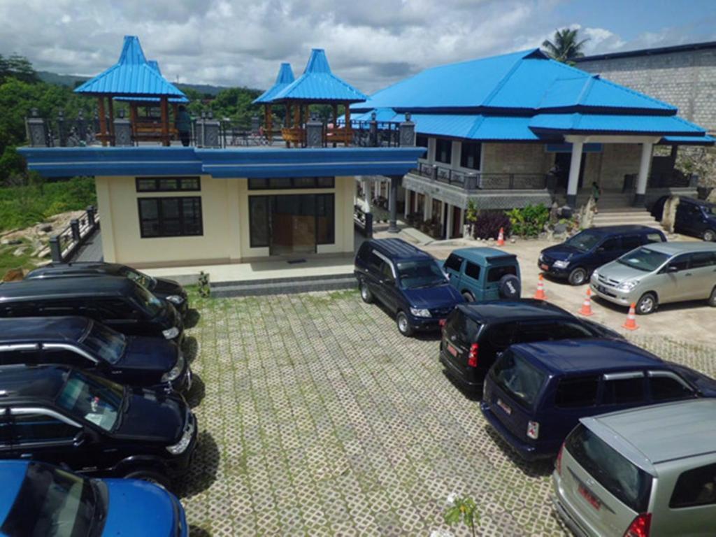 Hotel Sinar Tambolaka Waingapu Ngoại thất bức ảnh
